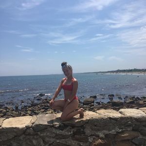 Meet your Posher, Éliane